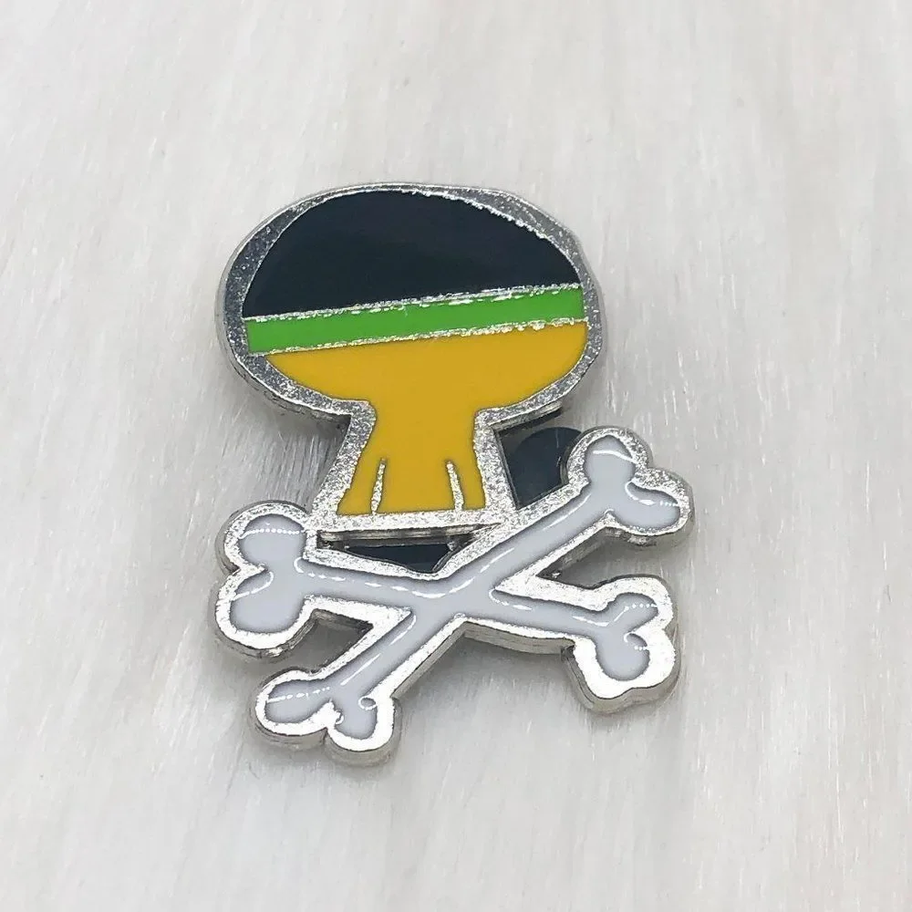 🔮 5/$25 Disney Sugar Skulls Pluto Pin‎